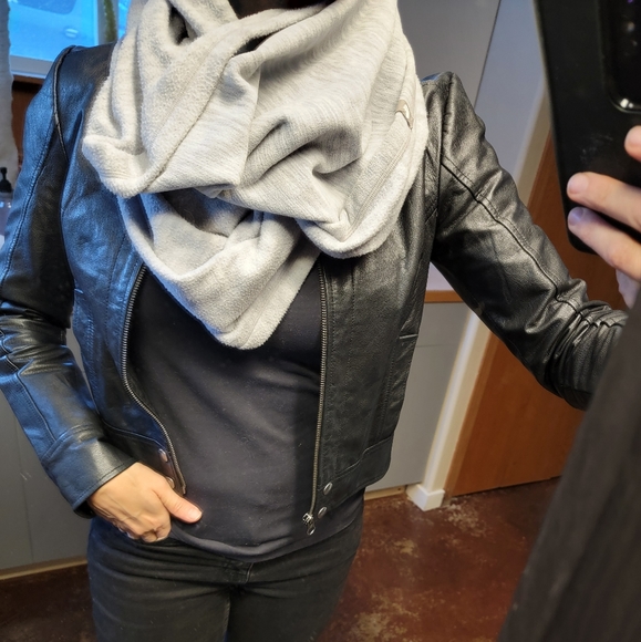 Marmot circle scarf - Picture 2 of 3